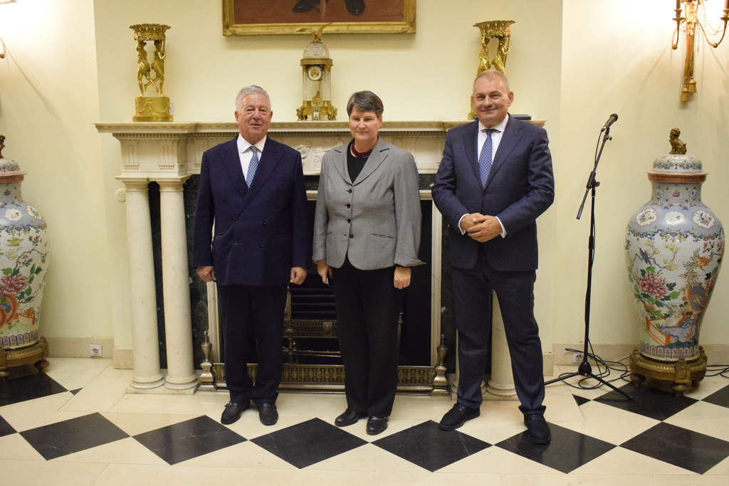 Održana donatorska večera Fakulteta političkih nauka u Belom dvoru