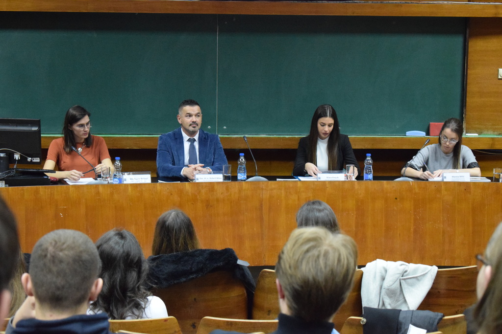 Održana tribina „Migracije: izazov ili pretnja po bezbednost Hrvatske i Srbije?”