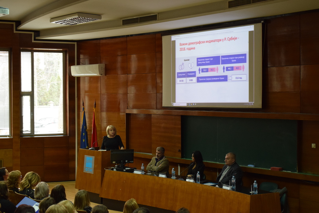 Održana konferencija „Unapređenje kompetencija stručnih radnika u centrima za socijalni rad u primeni mera populacione politike”