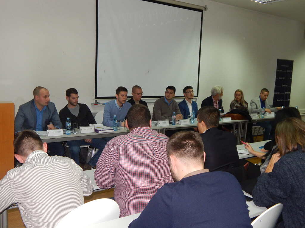 Održana tribina „Mladi kao pokretači ili robovi partija“