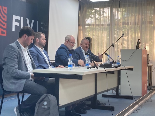 Одржана трибина ,,140 година дипломатских односа Србије и Сједињених Америчких Држава: од сувих шљива до NCR-a ” у Новом Саду