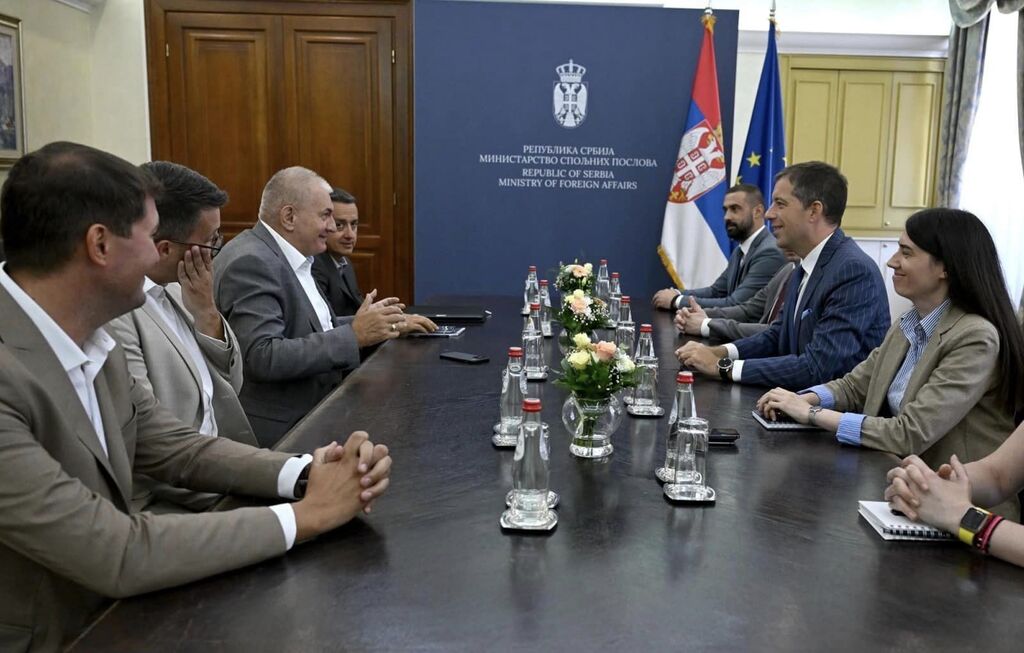 Sastanak dekana Fakulteta političkih nauka Dragan R. Simića i ministra spoljnih poslova Republike Srbije Marka Đurića